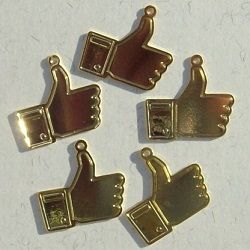 estamparia em metal bijuterias 2135 pingente curtir facebook 20X20mm dourado. Pacote 10 pe�as.