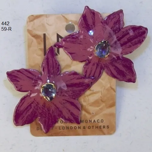 Brinco esmaltado flor 50mm roxo com miolo gota ametista 1 par