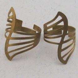 base de anel para customizar 6045 listrado bijuteria em lat�o sem banho. Pacote 50 unidades.