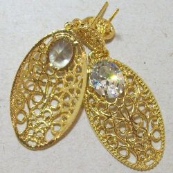 brinco de estamparia banho dourado oval abaulado com pedra oval cristal 35x27mm pino  tarraxa. 1 Par