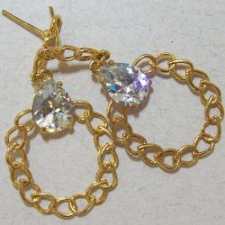 brinco de estamparia banho dourado argola de corrente r�gida pedra gota cristal 33x27mm 1 par