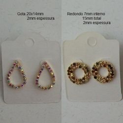 brinco strass gota cristal aurora boreal20x14x2mm tarraxa e pino dourados. 1 par