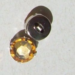 engrampado para costura n�quel com pedra redonda 10mm salm�o. Pacote 03 pe�as