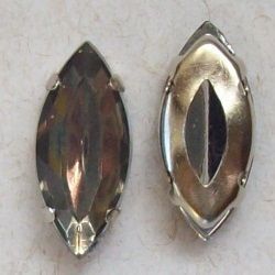 engrampado para costura dourado com pedra navete 15x7mm 4 furos cristal. 25 pe�as.