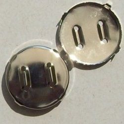 caixa com furos para pedra e costura redondo 30mm, banho n�quel, 4 furos, lateral 3mm. 20 pe�as.