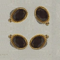 caixa pingente com pedra oval 18x13mm fum� transparente dourada com borda pontilhada 01 pe�a