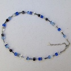 colar pedra geo c�bica theca