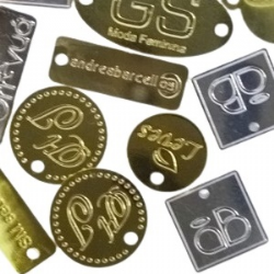 etiqueta placa metal personalizada