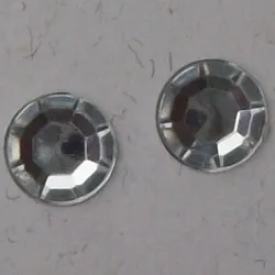 pedra caboch�o sem furos redondo 10mm facetada chapado, base reta, cor 10 cristal. Pcte 10 pe�as