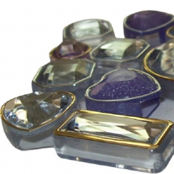 pedra chaton com furo passante