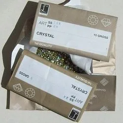 pedras strass cristal e colorido PP06 cristal 10 grosas 1440 pedras Lian