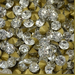 pedra strass cristal e colorido