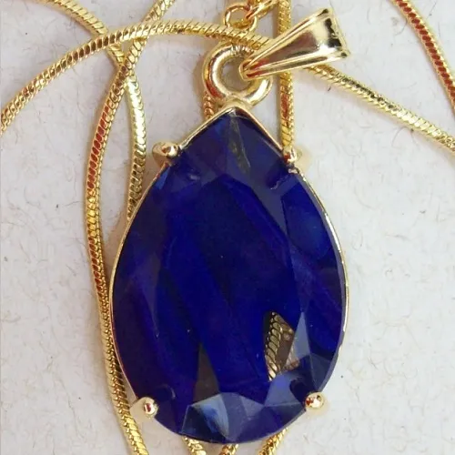 colar com pedra tcheca gota 25x18mm azul corrente snake dourada 48cm sem extensor fecho boia. 1P�