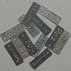 estamparia em metal bijuterias 2608 pingente retangular 20X07mm paz, amor e alegria 12 pe�as.